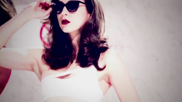GQ_with_the_Women_of_Pretty_Little_Liars__Troian_Bellisario__2875629.jpg