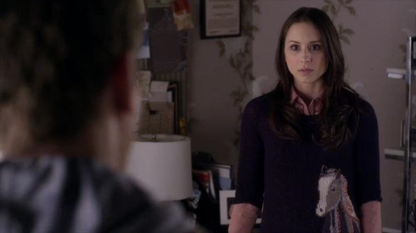 PLL_S04E02_720p_JACK_Up_DownloadSeriesHere_0677.jpg
