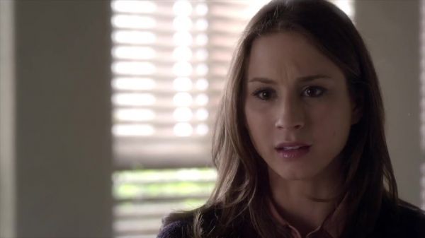 PLL_S04E02_720p_JACK_Up_DownloadSeriesHere_0797.jpg