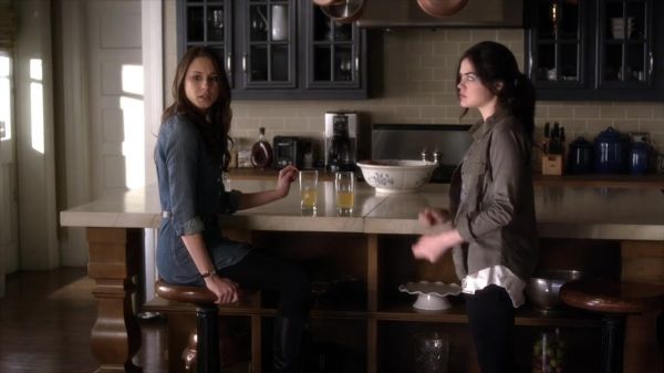 PLL_S04E02_720p_JACK_Up_DownloadSeriesHere_2090.jpg