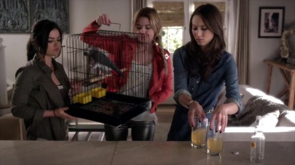 PLL_S04E02_720p_JACK_Up_DownloadSeriesHere_2114.jpg