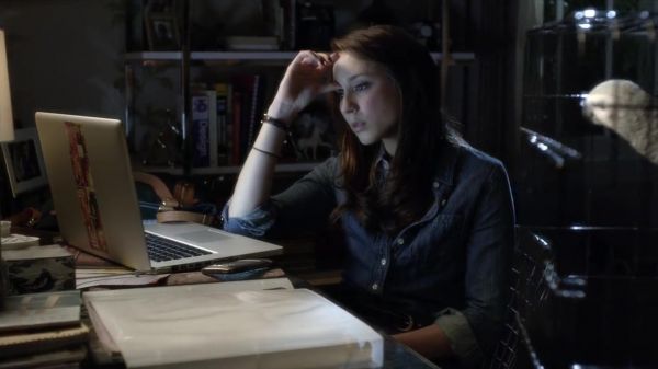 PLL_S04E02_720p_JACK_Up_DownloadSeriesHere_2244.jpg