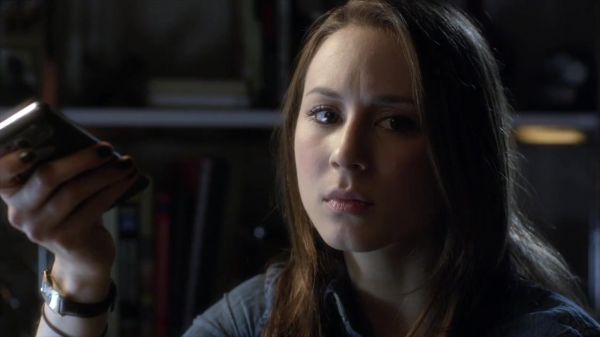 PLL_S04E02_720p_JACK_Up_DownloadSeriesHere_2282.jpg