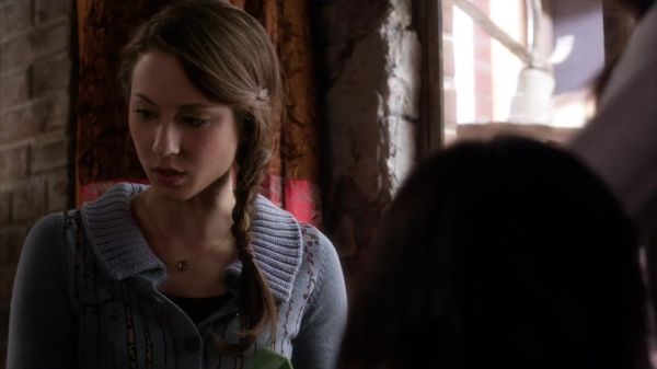 PLL_S04E03_720p_JACK_Up_DownloadSeriesHere_0074.jpg
