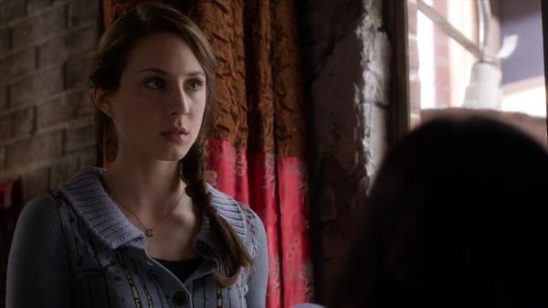 PLL_S04E03_720p_JACK_Up_DownloadSeriesHere_0113.jpg