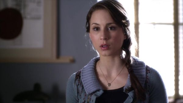 PLL_S04E03_720p_JACK_Up_DownloadSeriesHere_0600.jpg
