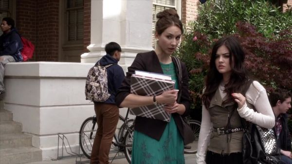 PLL_S04E03_720p_JACK_Up_DownloadSeriesHere_1016.jpg