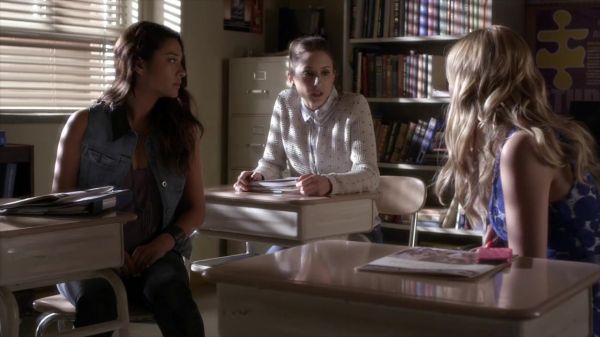 PLL_S04E05_720p_JACK_Up_DownloadSeriesHere_0365.jpg
