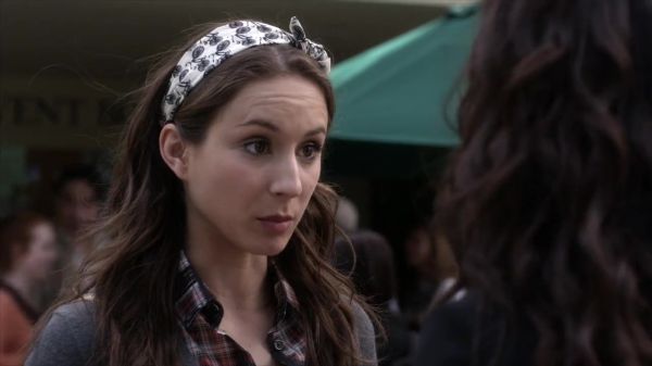 PLL_S04E05_720p_JACK_Up_DownloadSeriesHere_1330.jpg