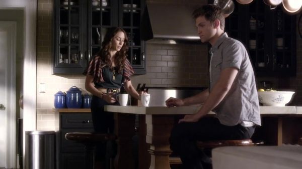 PLL_S04E06_720p_JACK_Up_DownloadSeriesHere_0819.jpg