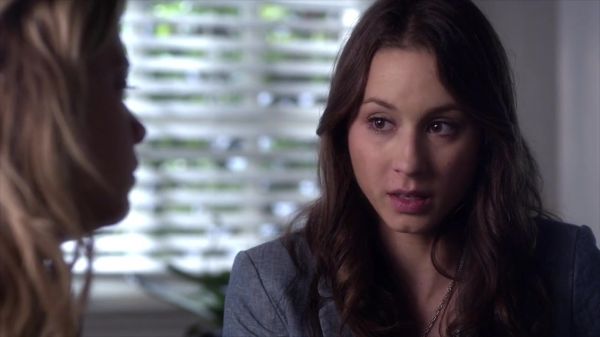 PLL_S04E07_720p_JACK_Up_DownloadSeriesHere_1154.jpg