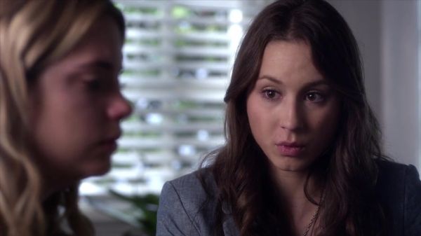 PLL_S04E07_720p_JACK_Up_DownloadSeriesHere_1166.jpg