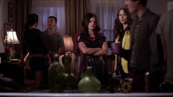 PLL_S04E09_720p_JACK_Up_DownloadSeriesHere_1395.jpg