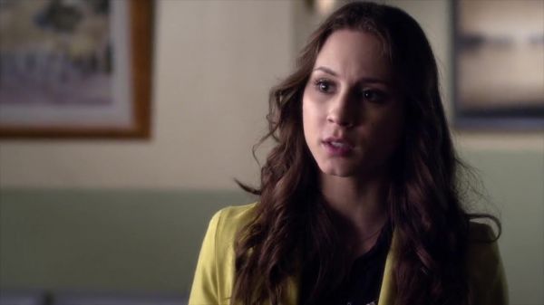PLL_S04E09_720p_JACK_Up_DownloadSeriesHere_2397.jpg
