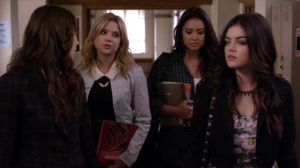 PLL_S04E10_720p_JACK_Up_DownloadSeriesHere_0076.jpg