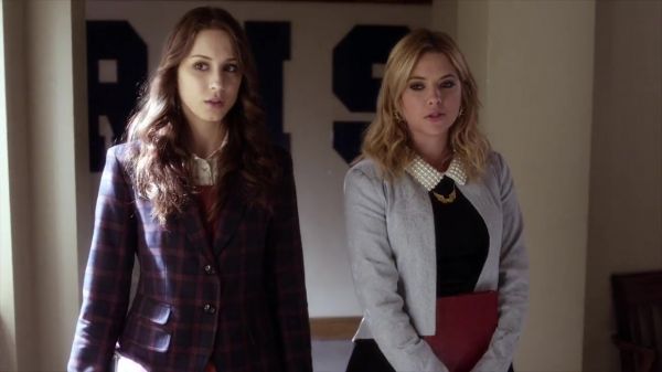 PLL_S04E10_720p_JACK_Up_DownloadSeriesHere_0160.jpg
