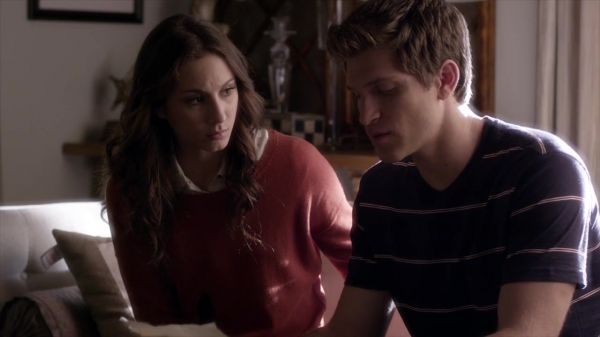 PLL_S04E10_720p_JACK_Up_DownloadSeriesHere_0861.jpg