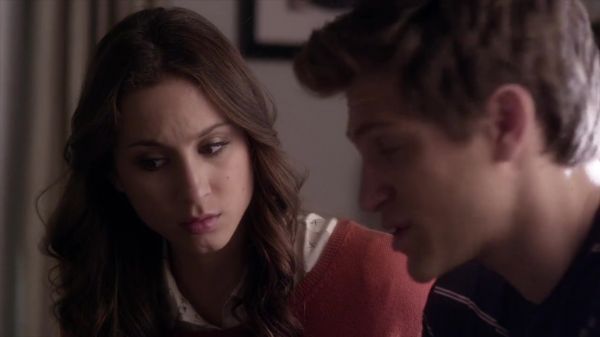 PLL_S04E10_720p_JACK_Up_DownloadSeriesHere_0870.jpg