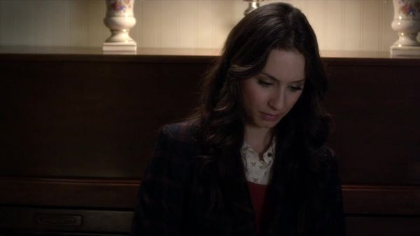 PLL_S04E10_720p_JACK_Up_DownloadSeriesHere_1854.jpg