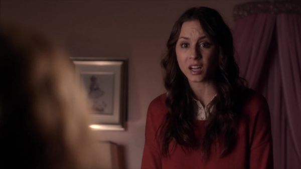 PLL_S04E10_720p_JACK_Up_DownloadSeriesHere_1981.jpg