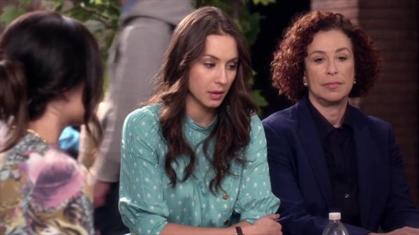 PLL_S04E11_720p_JACK_Up_DownloadSeriesHere_0206.jpg