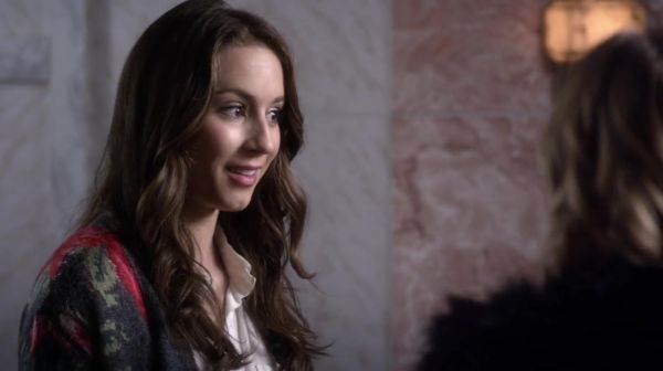 PLL_S04E14_720p_JACK_Up_DownloadSeriesHere_0190.jpg
