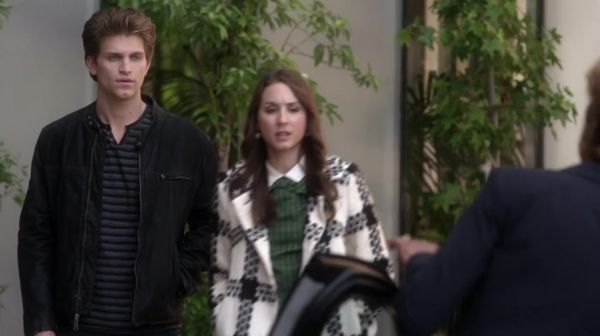 PLL_S04E14_720p_JACK_Up_DownloadSeriesHere_1136.jpg
