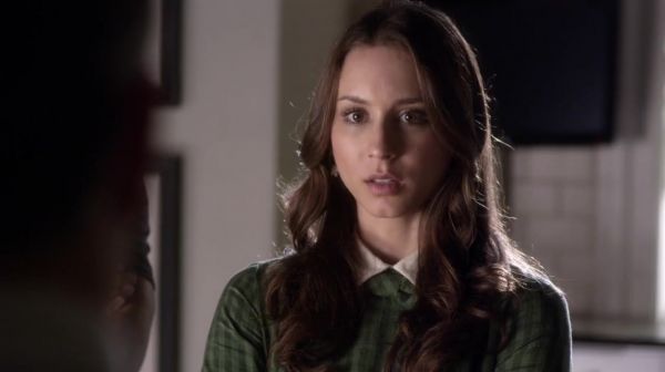 PLL_S04E14_720p_JACK_Up_DownloadSeriesHere_1709.jpg