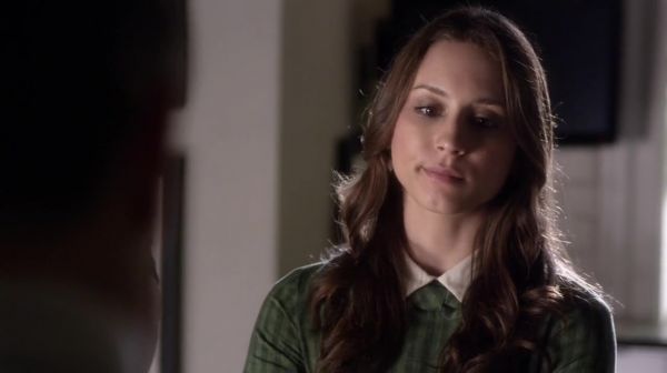 PLL_S04E14_720p_JACK_Up_DownloadSeriesHere_1711.jpg