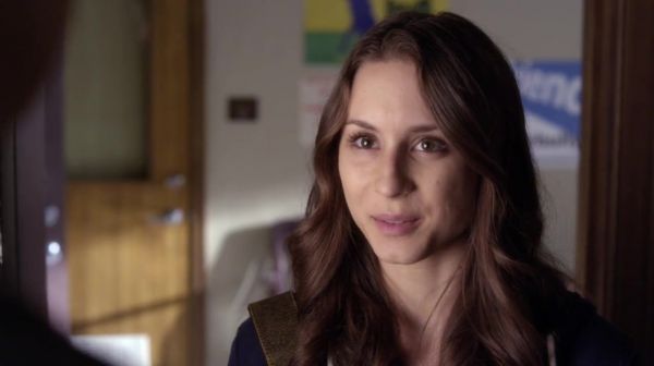 PLL_S04E17_720p_JACK_Up_DownloadSeriesHere_0772.jpg