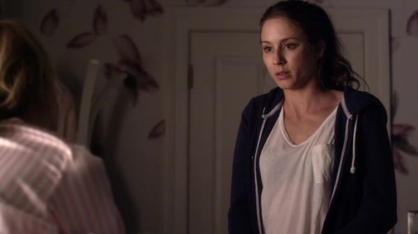 PLL_S04E17_720p_JACK_Up_DownloadSeriesHere_1446.jpg