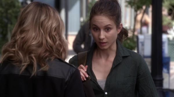 PLL_S04E18_720p_JACK_Up_DownloadSeriesHere_1570.jpg