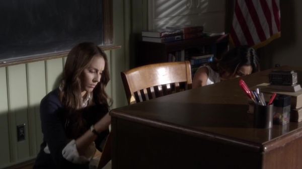PLL_S04E19_720p_JACK_Up_DownloadSeriesHere_0094.jpg