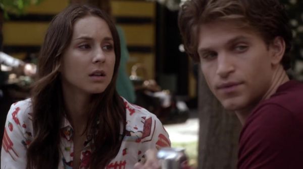 PLL_S04E20_720p_JACK_Up_DownloadSeriesHere_0580.jpg