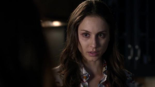 PLL_S04E20_720p_JACK_Up_DownloadSeriesHere_0681.jpg