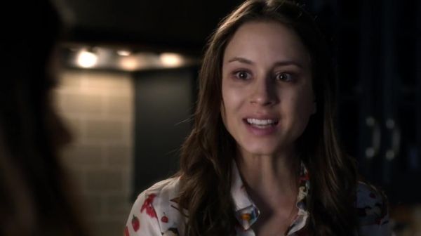 PLL_S04E20_720p_JACK_Up_DownloadSeriesHere_0694.jpg