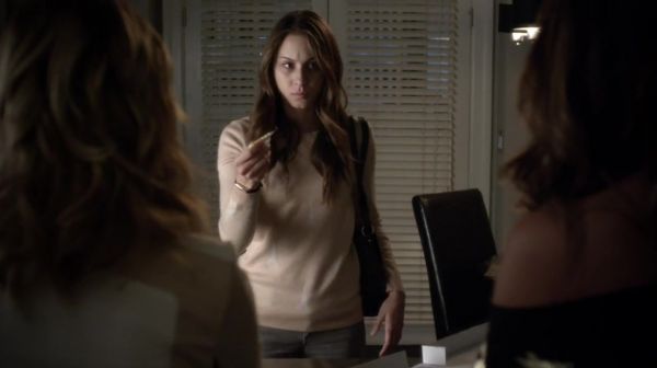 PLL_S04E20_720p_JACK_Up_DownloadSeriesHere_0971.jpg