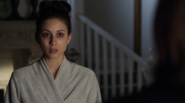 PLL_S04E21_720p_JACK_Up_DownloadSeriesHere_0383.jpg