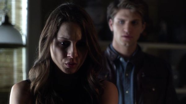PLL_S04E21_720p_JACK_Up_DownloadSeriesHere_1985.jpg