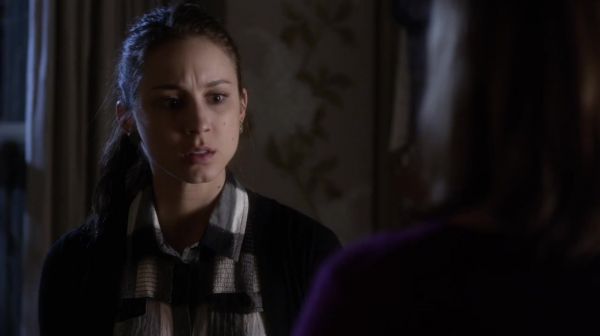 PLL_S04E22_720p_JACK_Up_DownloadSeriesHere_0135.jpg