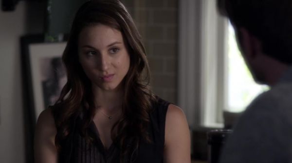 PLL_S04E22_720p_JACK_Up_DownloadSeriesHere_1007.jpg