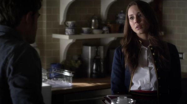 PLL_S04E23_720p_JACK_Up_DownloadSeriesHere_0382.jpg