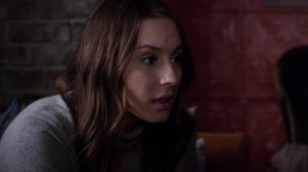 PLL_S04E23_720p_JACK_Up_DownloadSeriesHere_1241.jpg