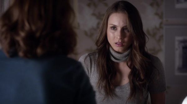 PLL_S04E23_720p_JACK_Up_DownloadSeriesHere_1495.jpg