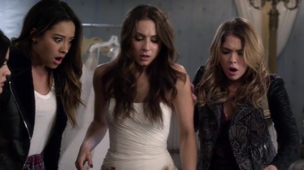 PLL_S04E23_720p_JACK_Up_DownloadSeriesHere_2378.jpg