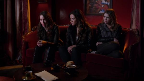 PLL_S04E24_720p_JACK_Up_DownloadSeriesHere_1570.jpg