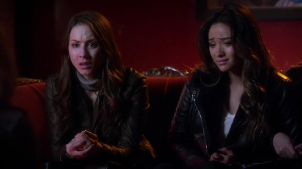 PLL_S04E24_720p_JACK_Up_DownloadSeriesHere_1859.jpg