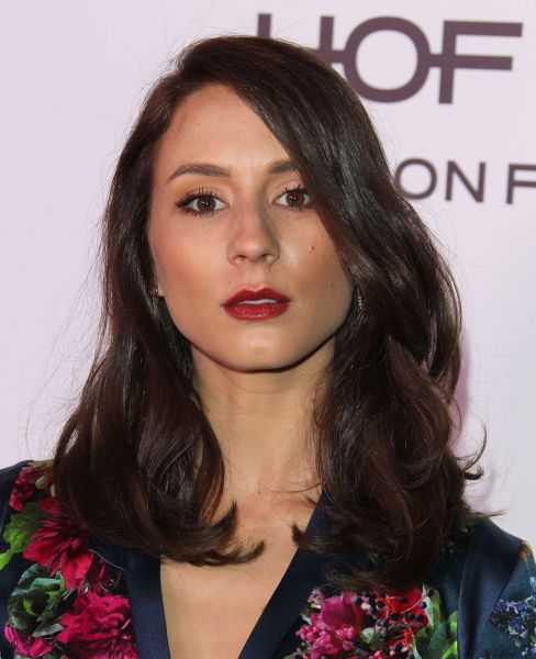 HQ
