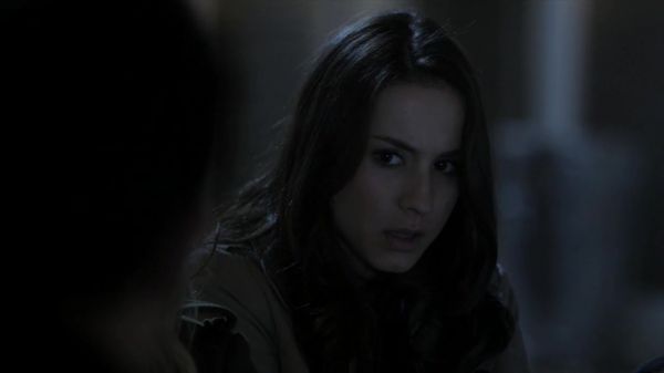 Pretty_Little_Liars_S02x01_720p_Bluray_Dual_PauloADM_0209.jpg