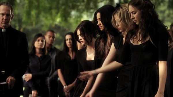 Pretty_Little_Liars_S02x05_720p_Bluray_Dual_PauloADM_1649.jpg